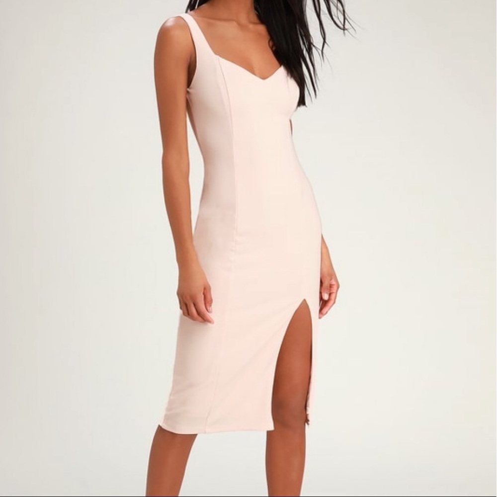 Lulu’s TAKE ME OUT TONIGHT BLUSH PINK MIDI DRESS